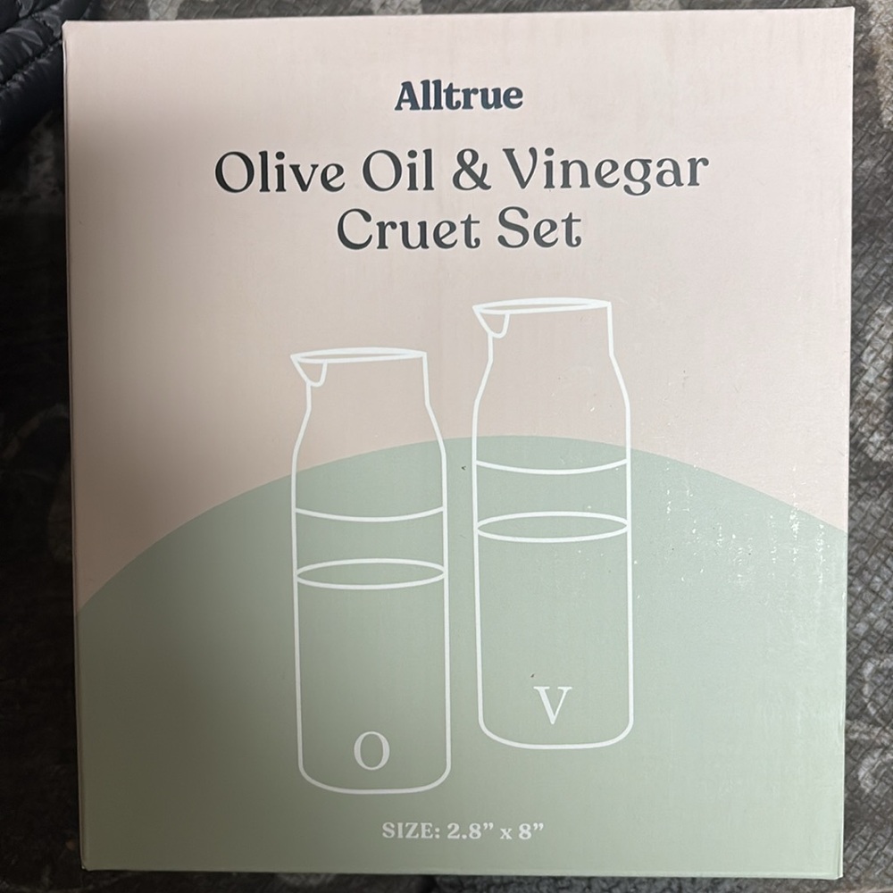 NWT Olive Oil & Vinegar Cruet Set - Picture 4 of 7